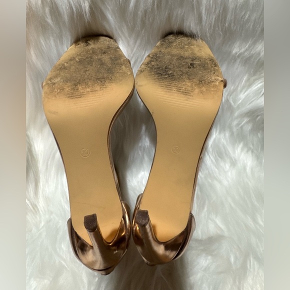 Liliana Gold and Black Heels with Distressed Metallic Finish - Picture 6 of 8